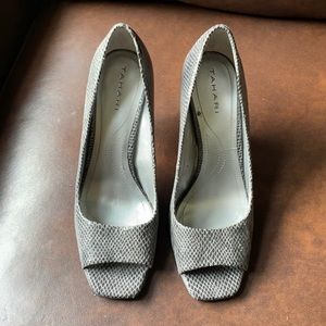 Tahari dark gray heels 7.5